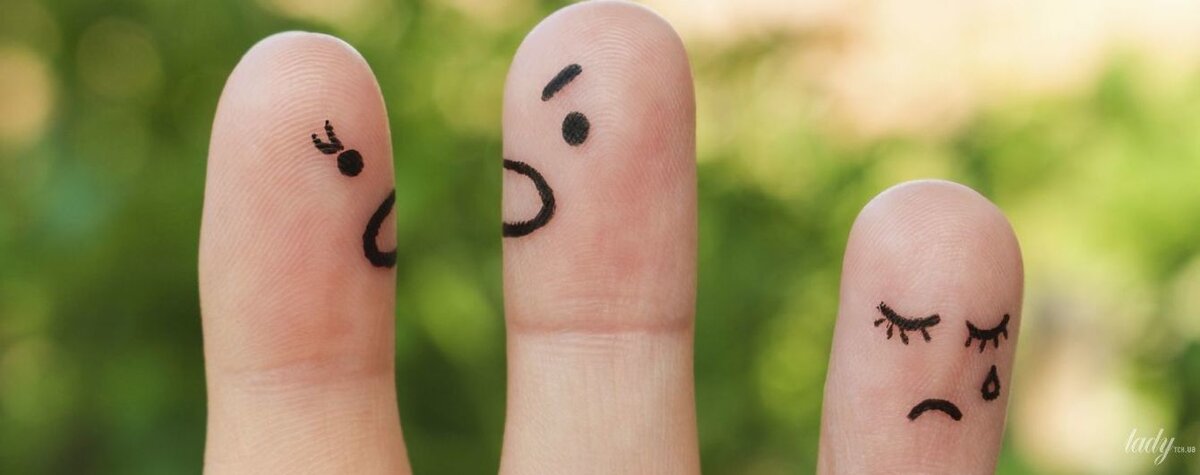 Что делать, если твои подруги рвутся дружить с твоим мужем? 