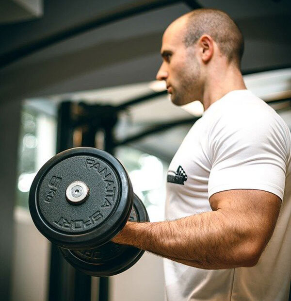 Не важно что вас мотивирует, мотивация или упорство. Главное занимайтесь спортом.