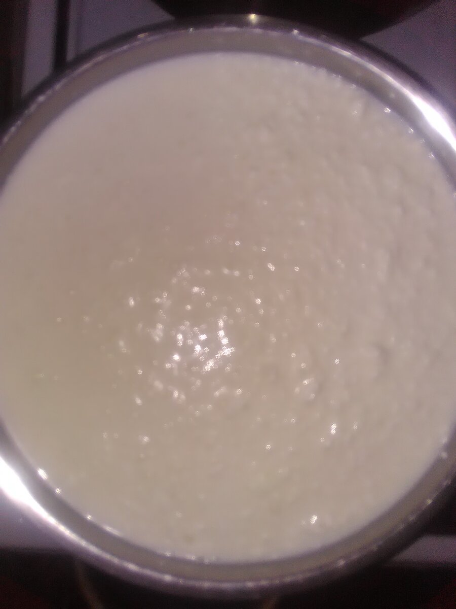 1кг.творога залила немного молоком