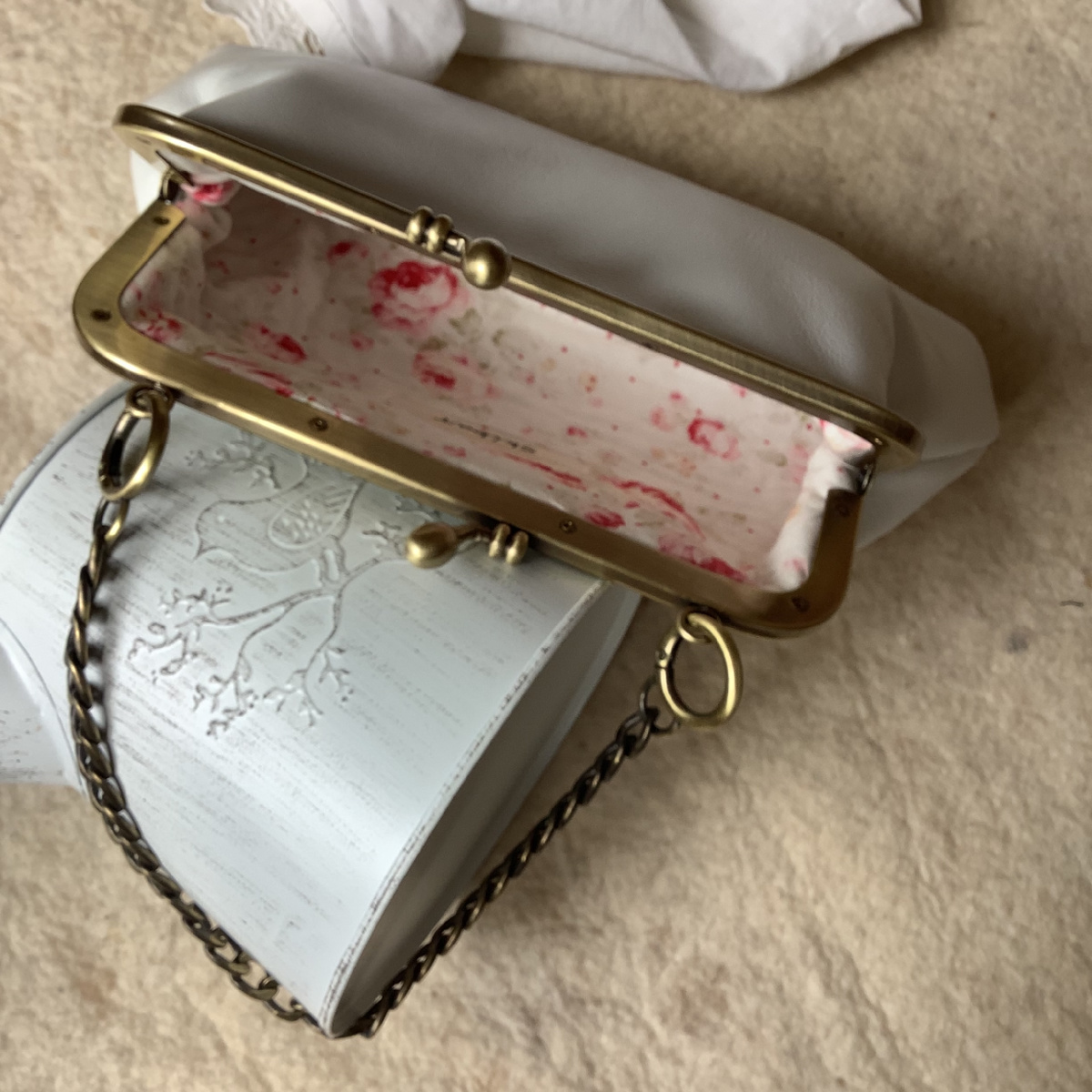 Свадебный, хозяйка довольна