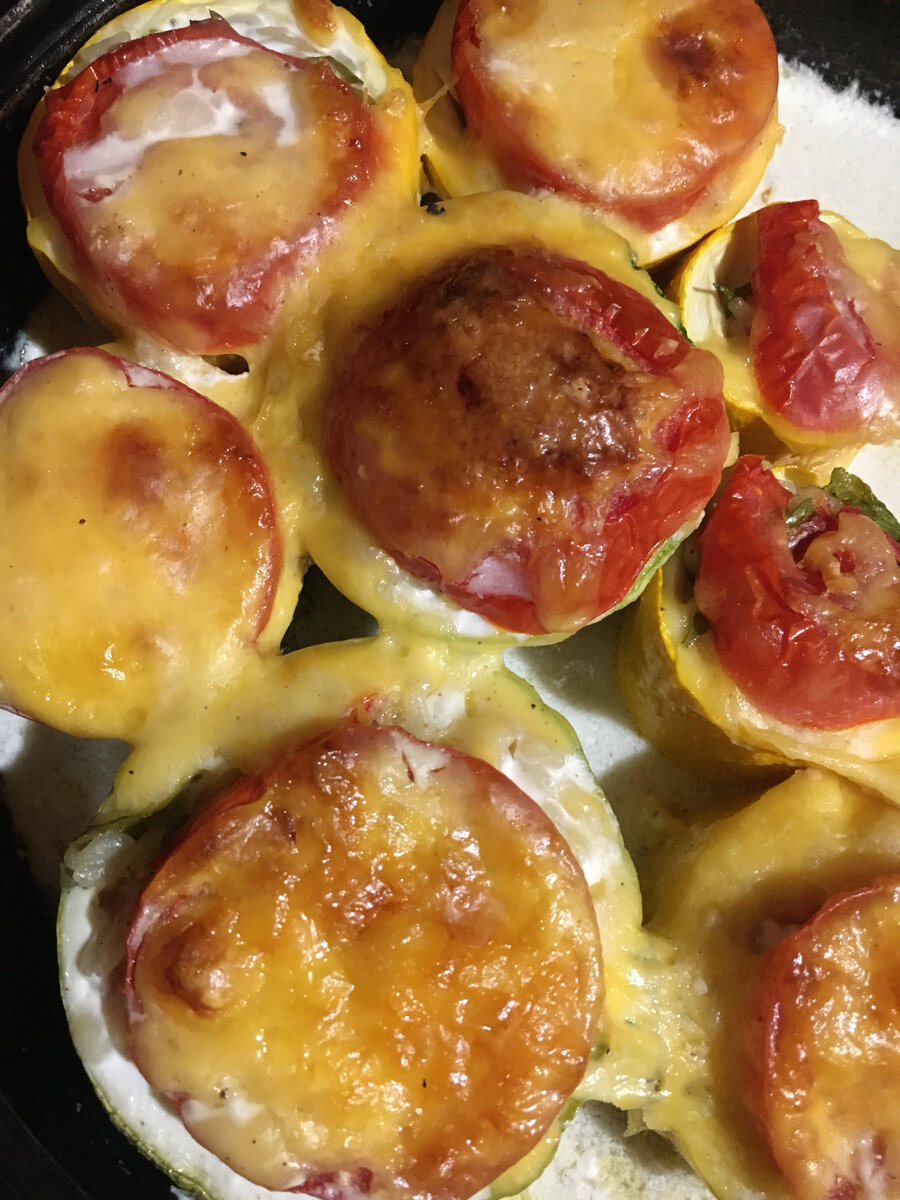 Запеченные кабачки с начинкой