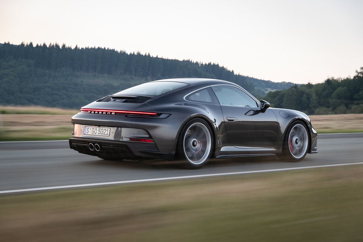 Porsche GT3 Touring лишился антикрыла сзади