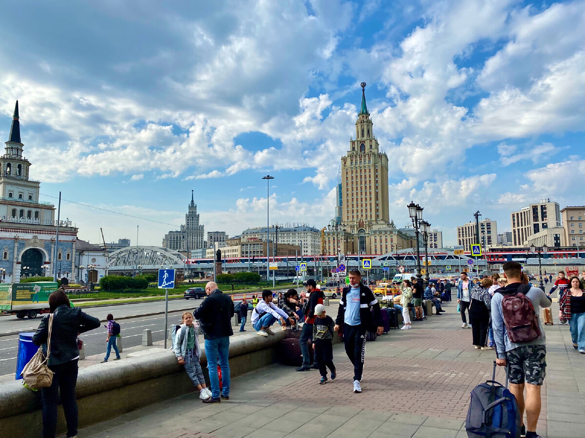 В Москве работать, а в Питере жить» Правдиво ли высказывание? | Макс  Путешествует | Дзен