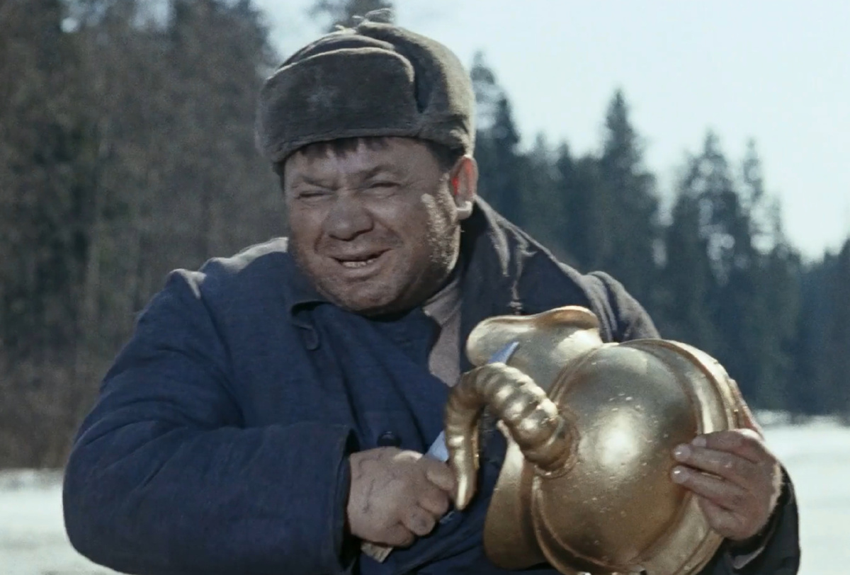 Шлем то Македонского по сюжету ;-)