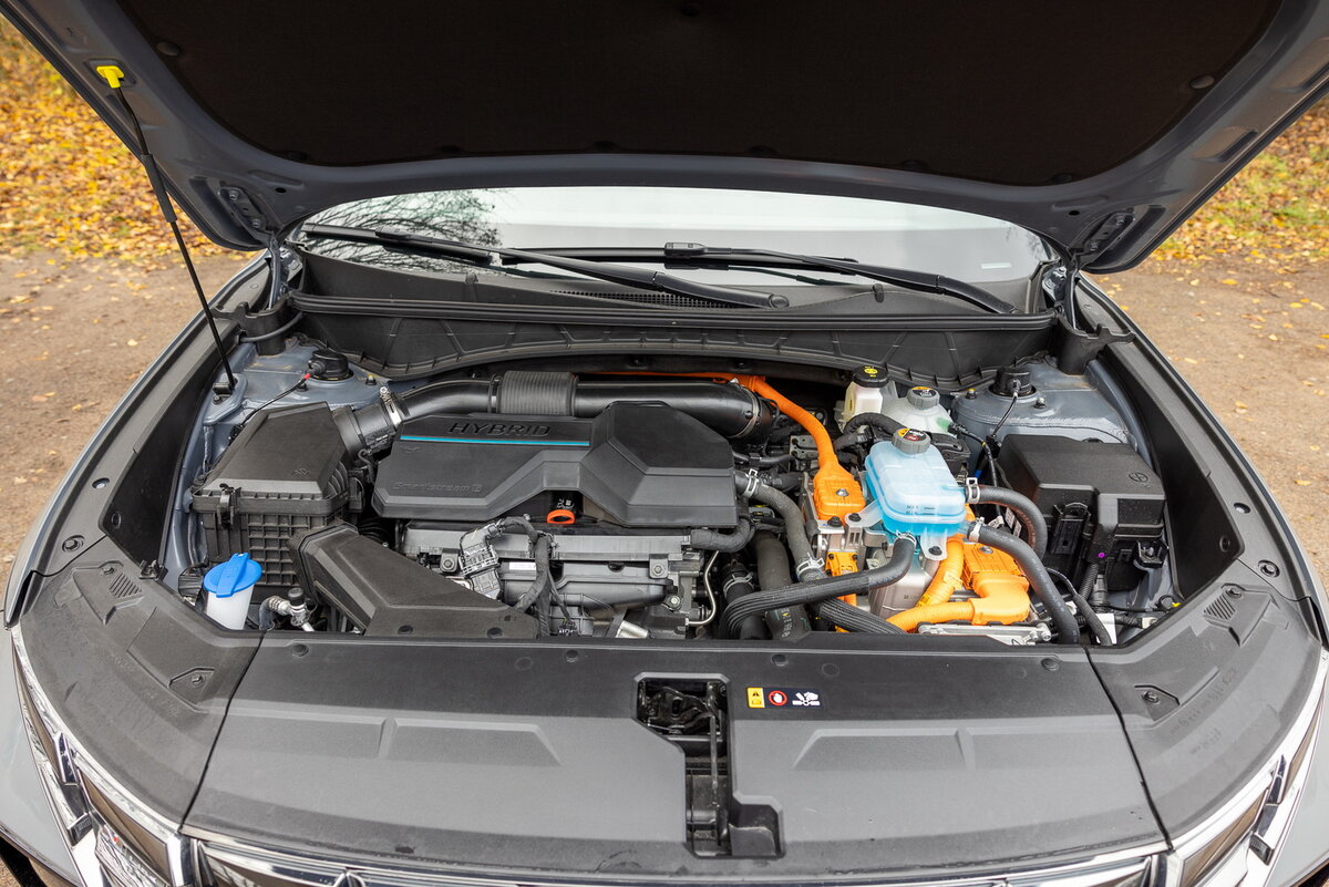 Hyundai Tucson N Line: здесь уместились сразу два мощных сердца