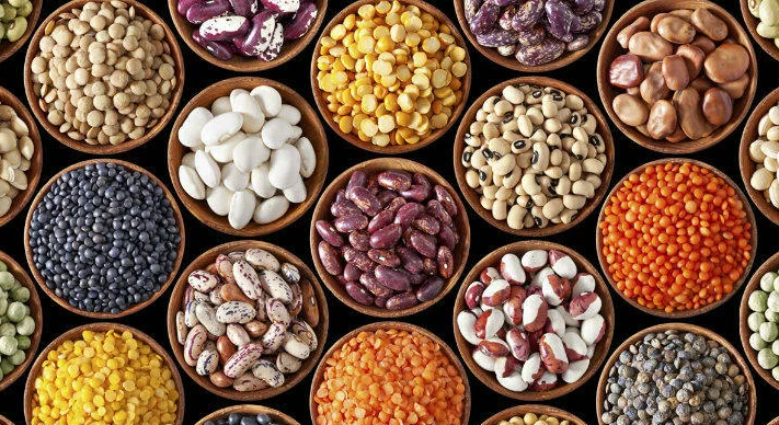 Пребио́тики — это компоненты пищи, которые не перевариваются и не усваиваются в верхних отделах желудочно-кишечного тракта, но ферментируются микрофлорой толстого кишечника человека и стимулируют её рост и жизнедеятельность.