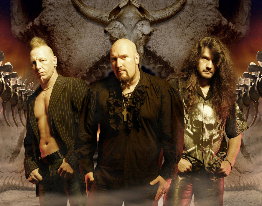 Age r группа. Hollow и empty разница. Rage empty. Группа rage. Rage empty hollow.