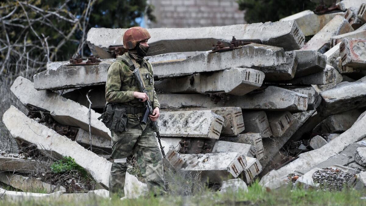    Военнослужащий Росгвардии в Херсонской области© РИА Новости / РИА Новости