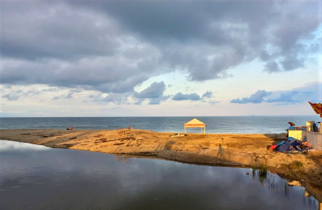 На берегу Черного моря, август 2023