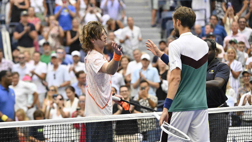   globallookpress.com Panoramic/Keystone Press Agency