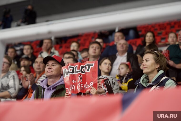    Надежды пермских болельщиков на победу «Молота» не оправдались