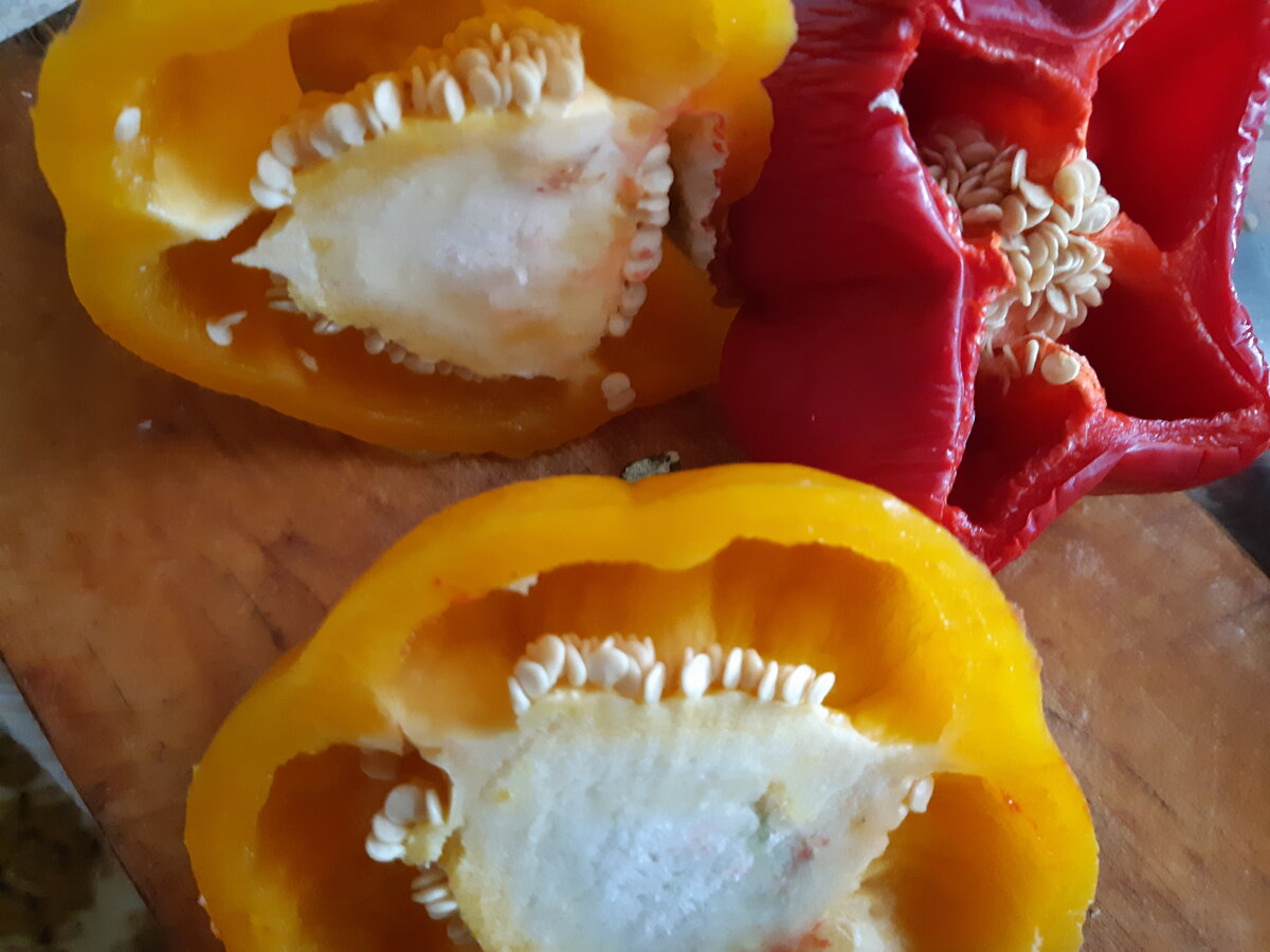 Собрала семена из покупного перца