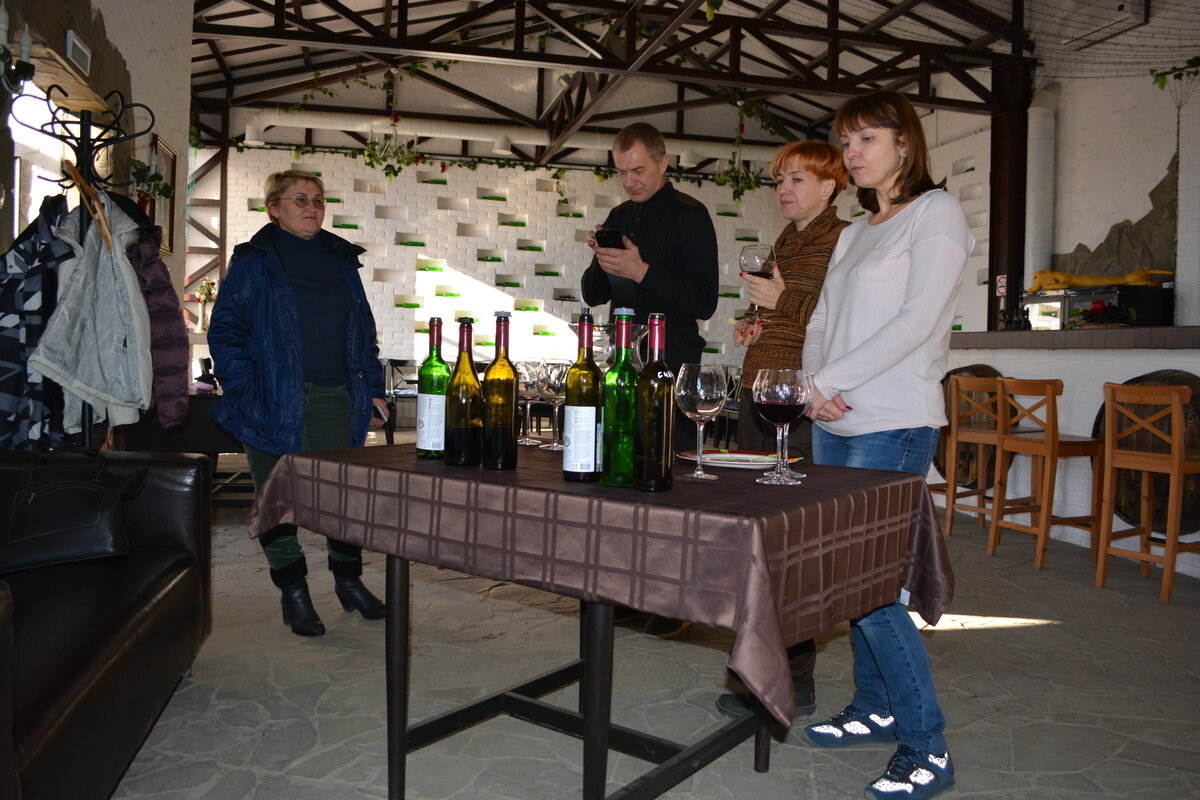 винодельня гусева дубовка. казенный винный склад моршанск. винные погреба абрау дюрсо. клинские напитки завод. волгоградский винный завод история.