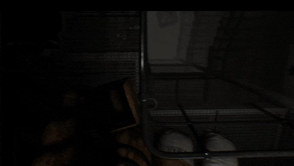  А еще проскакивают лаги, на паре моментов при освещении и в бесконечном лестничном проеме. Правда, не знаю, заметно это на гифке в 25 кадров в секунду или нет.