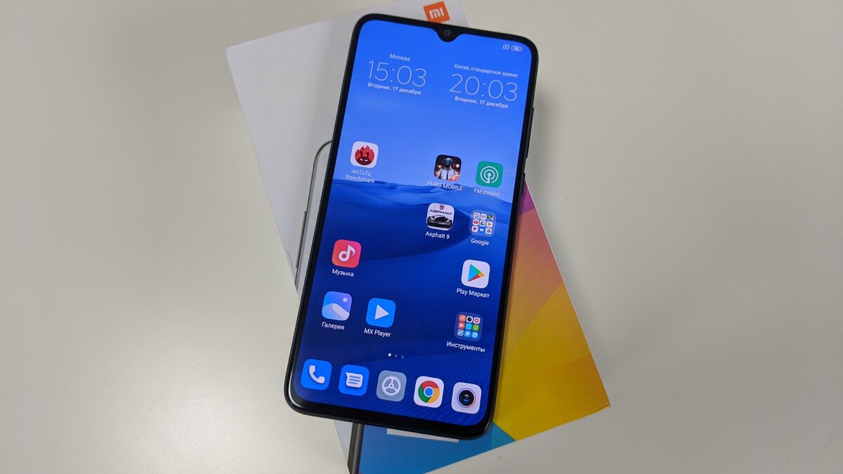 Герой нашего обзора - Xiaomi Mi 9 Lite