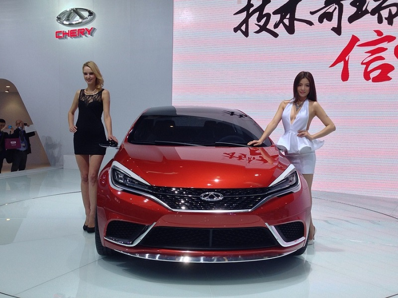 Китайские автошоу. Li xiang one hybrid suv 2020. Китайская автовыставка авто. Автомобиль haval. Китайские автомобили.