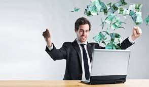 Вы работаете с 9 до 5 в будние дни; и ваш супруг - тоже. Тем не менее, обе ваши зарплаты не достаточно, чтобы покрыть все ваши финансовые обязательства и потребности. Вы должны платить за аренду, коммунальные услуги, кредитные карты, автокредиты, ипотеку, нужды детей в школе, продукты, и так далее, и так далее. Слишком много расходов, чтобы платить! Звучит знакомо? Если вам трудно сводить концы с концами, возможно, вы захотите сократить этот «разрыв» и увеличить свой доход, управляя недорогим бизнесом из дома в выходные и в свободное время. Неполный рабочий день в выходные дни обеспечит необходимый дополнительный денежный поток для вашей семьи. Более того, это дает вам возможность увидеть, есть ли у вас все необходимое, чтобы стать предпринимателем. Если вам повезло, и бизнес разворачивается, вы даже можете сделать это полностью занятым предприятием и прекратить работу с 9 до 5. Существуют сотни предприятий, которые вы можете запустить из дома, которые требуют менее 20 часов в неделю. Дэн Рэмси в своей книге «101 лучший бизнес выходного дня» предлагает 101 проверенный бизнес, которым вы можете заниматься в свободное время, не ставя под угрозу работу на полный рабочий день. 