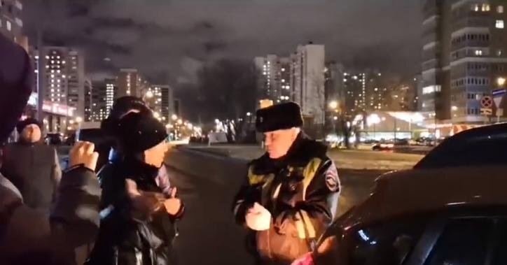 Полицейский на Мичуринском 30б. Источник: Activatica 