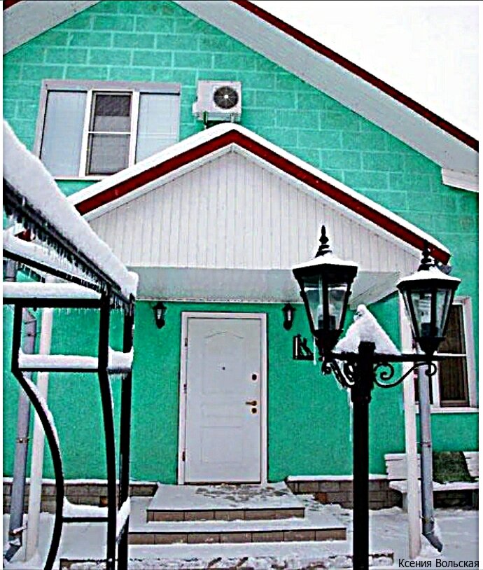 Так выглядит особняк Довлатовой снаружи.