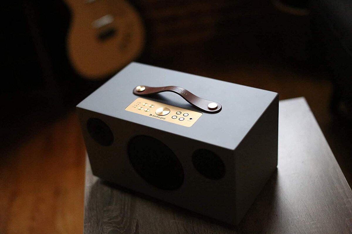 На верхней части корпуса расположена панель управления. Сборка корпуса на все 10 баллов из 10. 