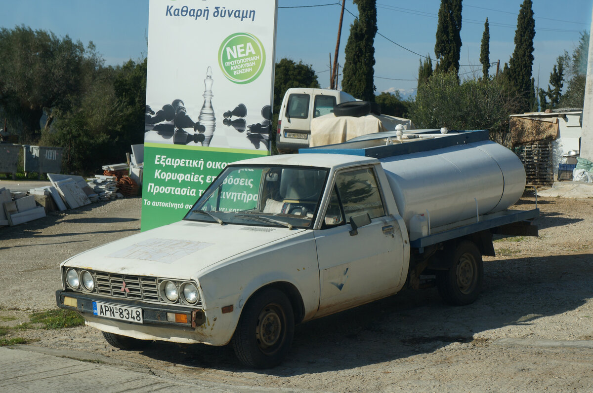 Никакой гнили, никаких жалоб, хозяин доволен и не собирается менять его на новый!
