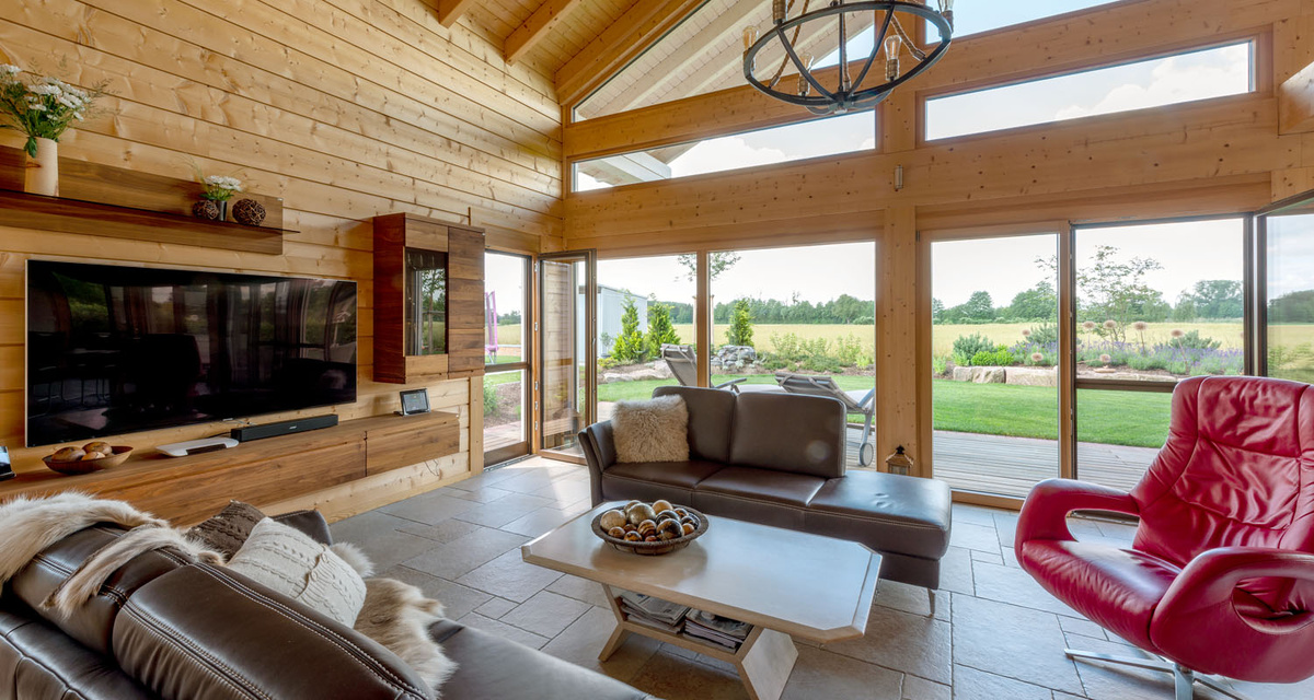 Деревянные поверхности елового бруса обладают целебными и бактерицидными свойствами.