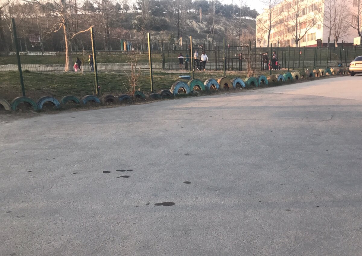 Симферополь, на школьном стадионе