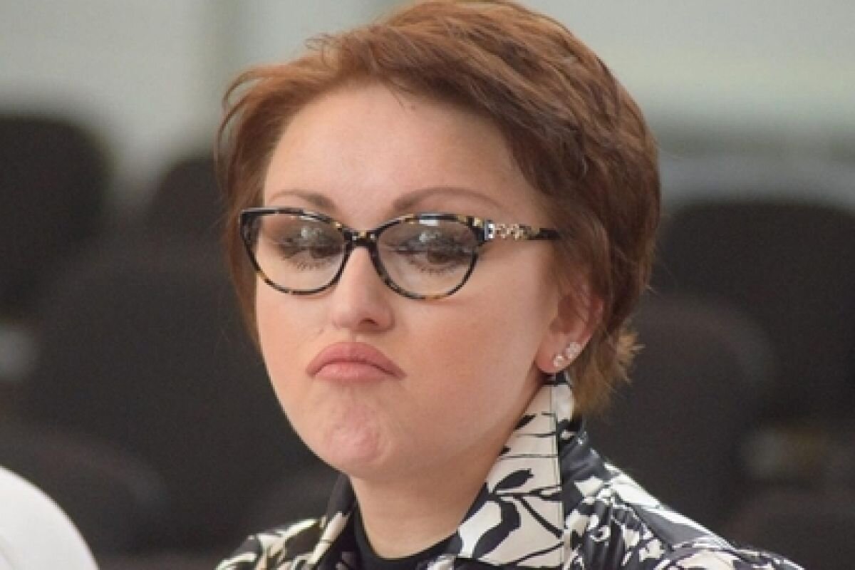 Мадам "макарошки".