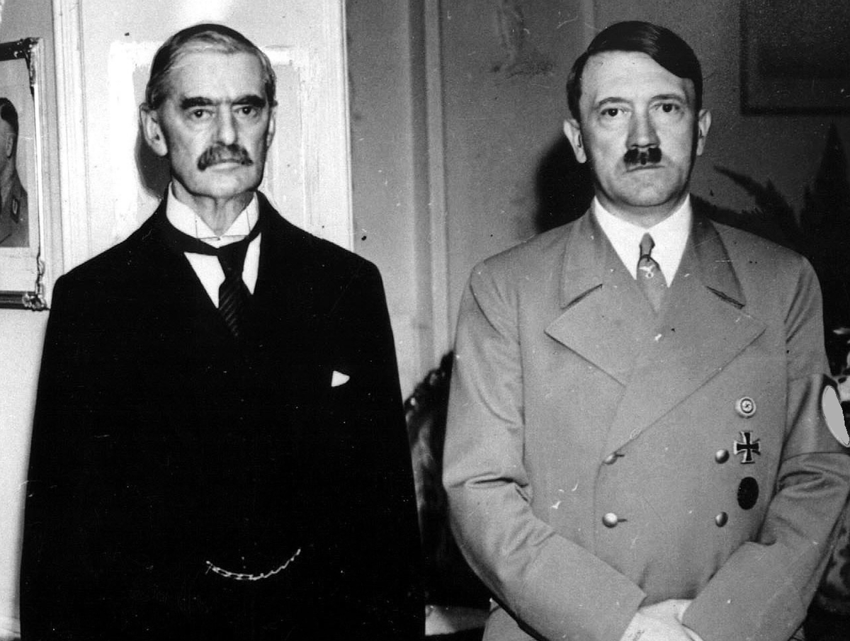Чемберлен и Гитлер