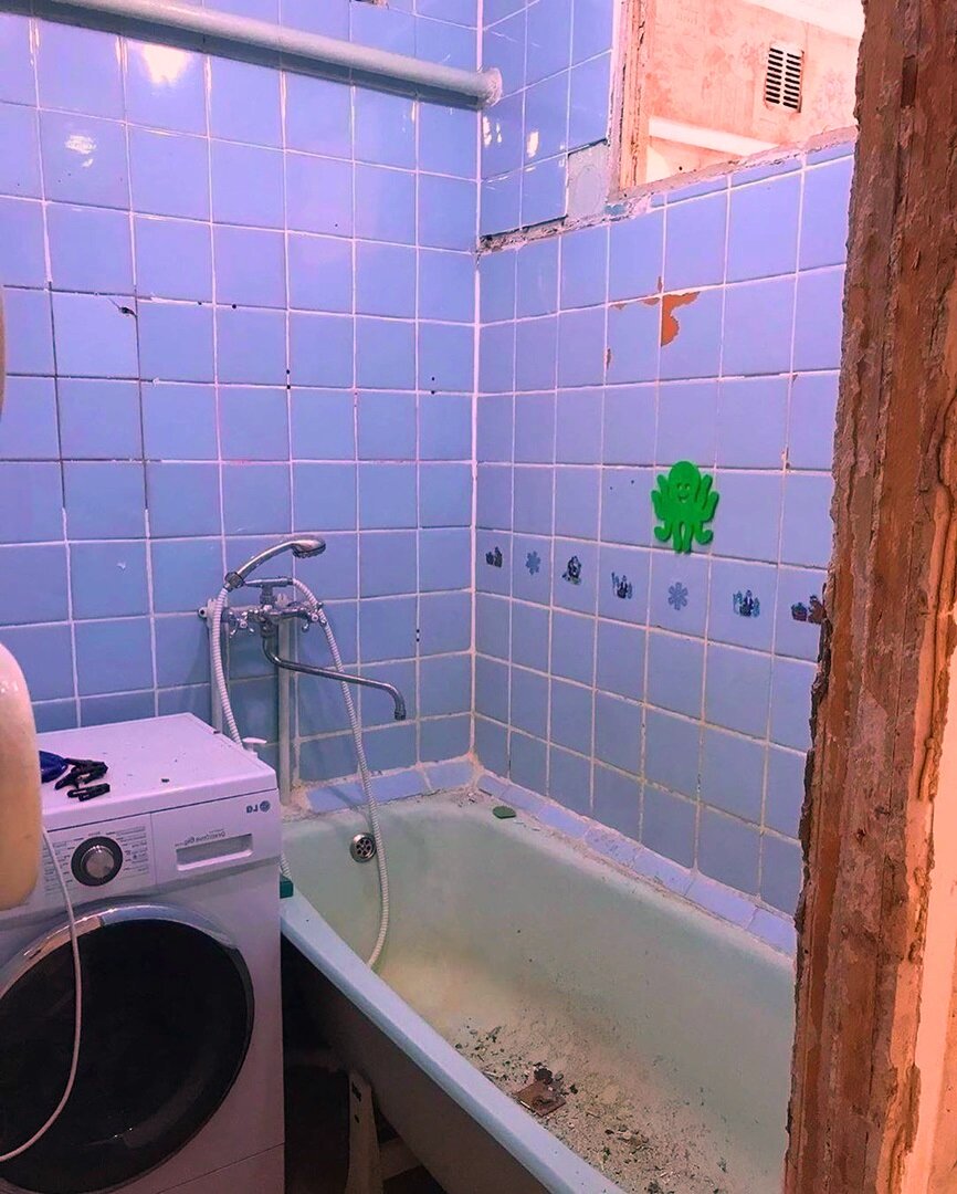 Ванная выглядела не лучшим образом