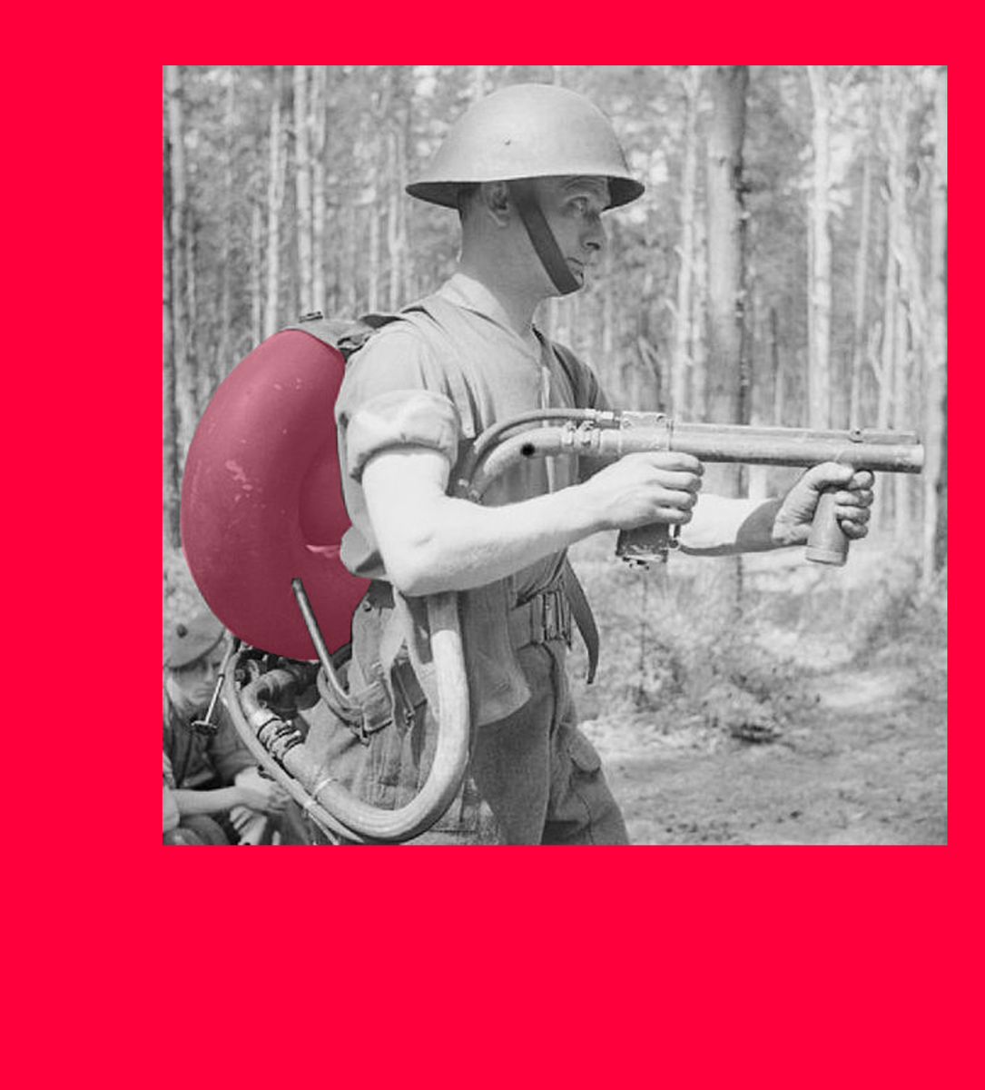 Бублик на спине солдата.