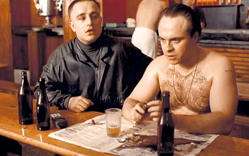 Персонаж Сергея Мурзина в фильме "Брат" сыпал поговорками...