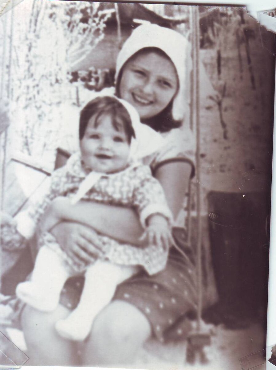 Я младшая. Дача