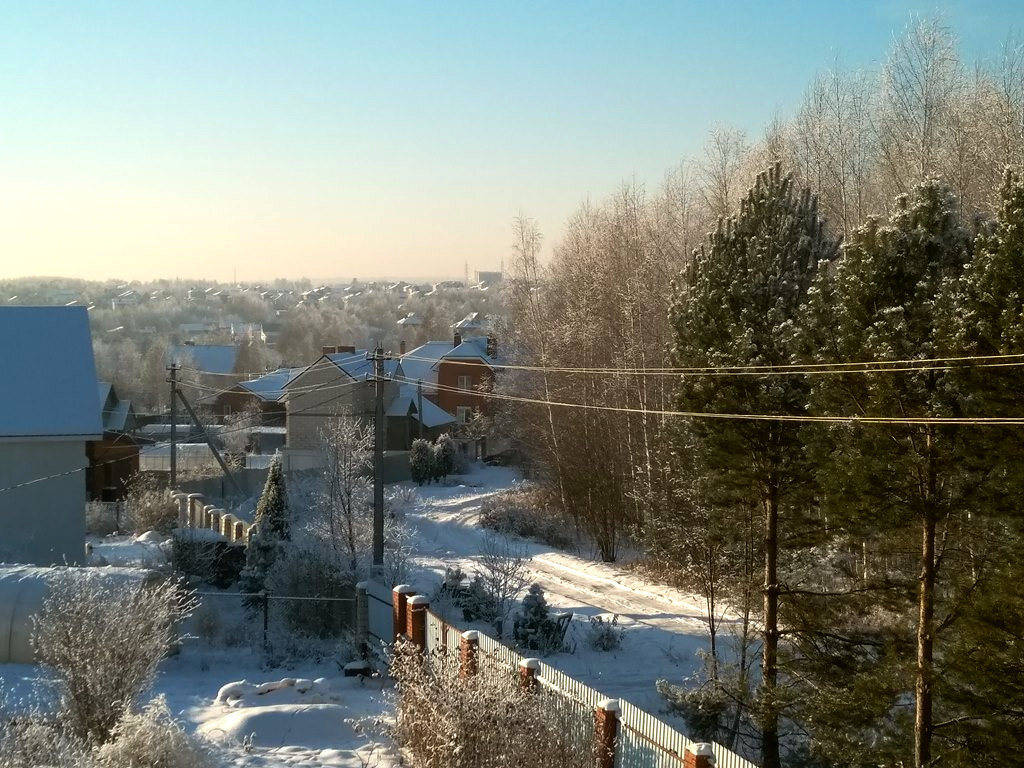 Вид из окна 2 этажа дома на наш поселок