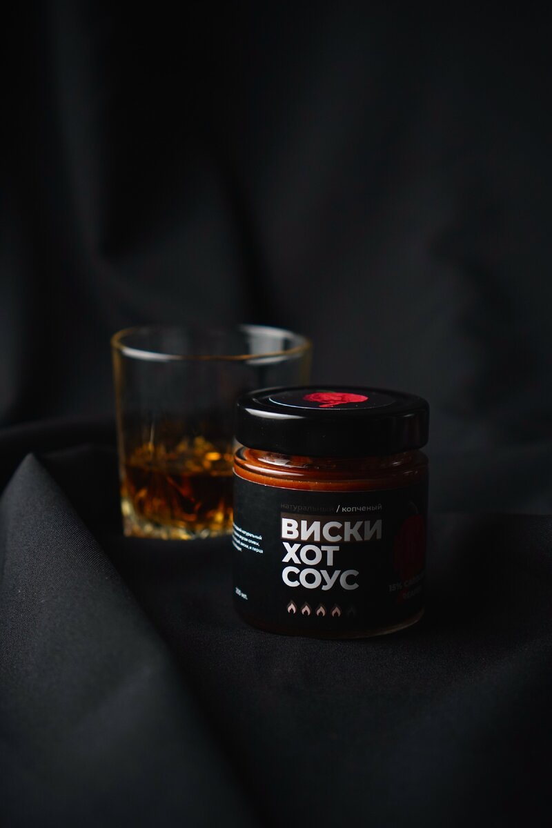 Острый соус на основе перца Carolina Reaper. 