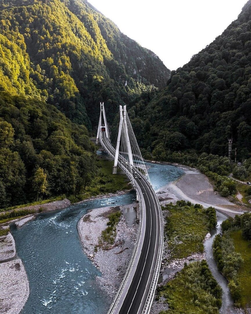 Вантовый Мост на трассе Адлер - Красная поляна (фото из инстаграм @artemronin)