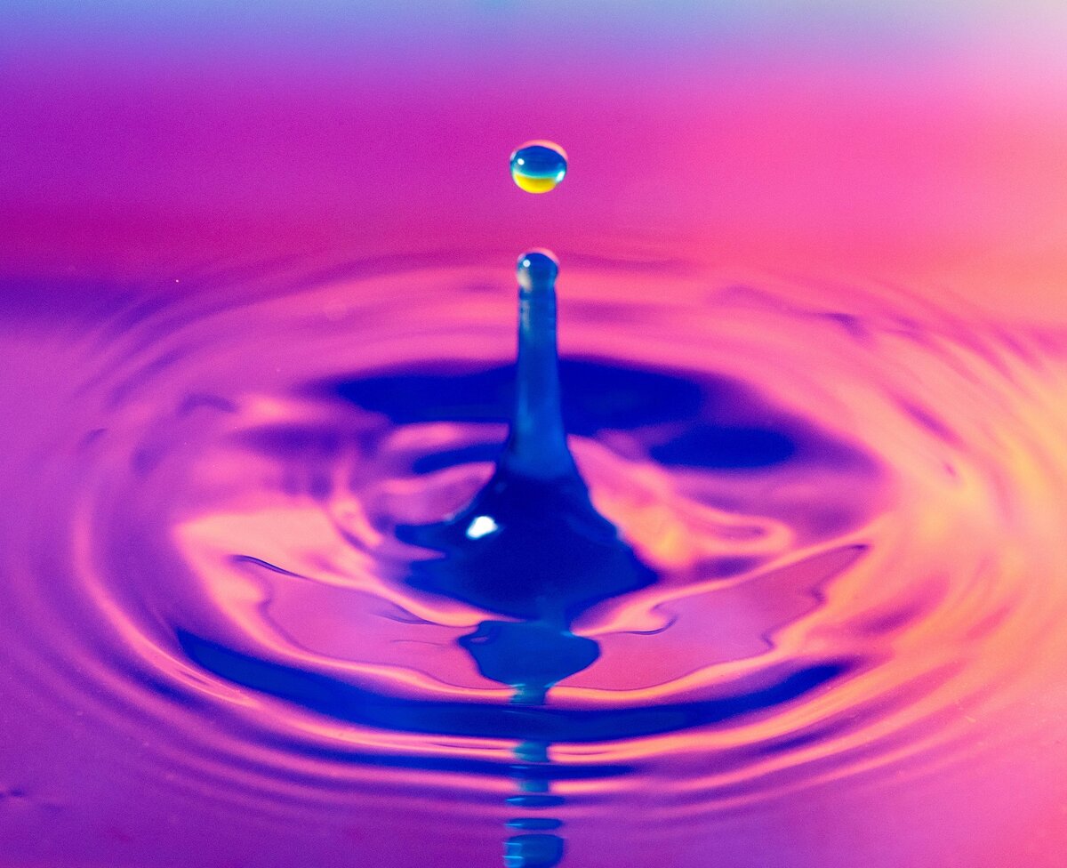 Видеоурок с разбором теории и примеров по теме "Гидролиз солей": все нюансы, решение задач, составление уравнений. Бонус – удобные памятки для повторения темы.