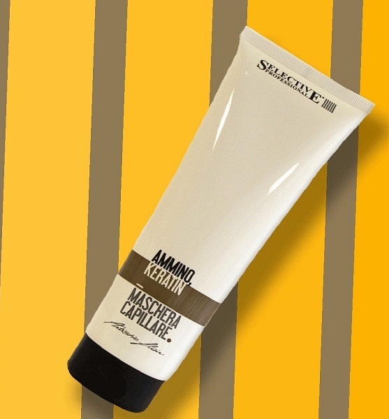 Из моих последних маст хэв- эта маска. Дороговато, но очень классная. Надолго хватает, достаточно использовать раз в неделю.