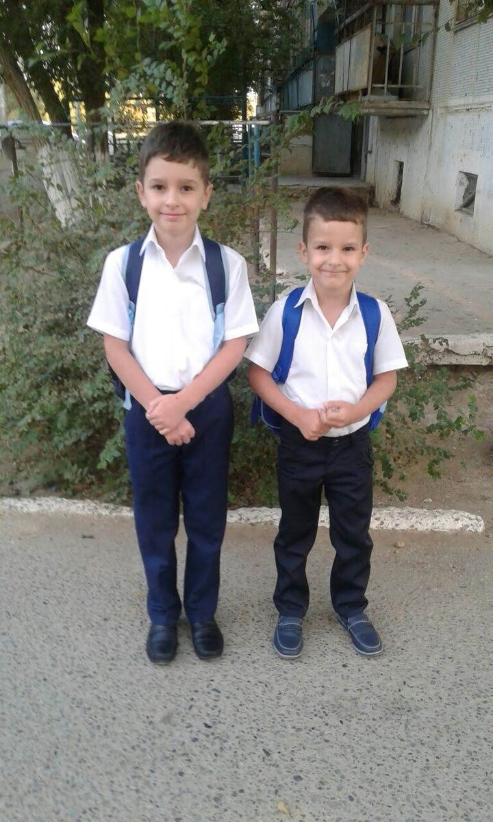 Идëм в школу, Юра в первый класс. 