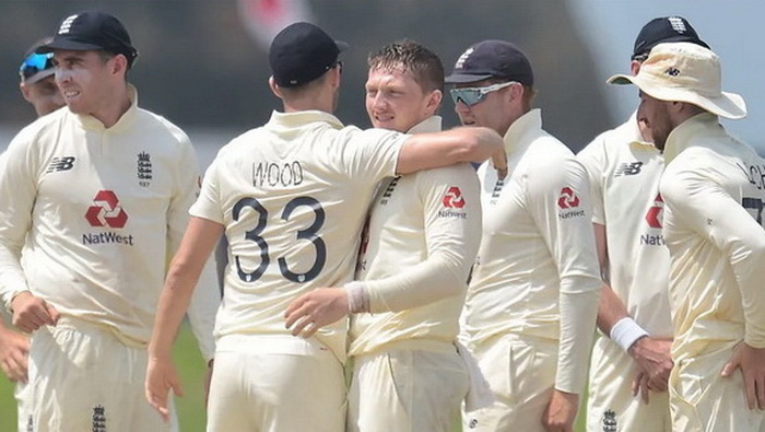 Команда Англии празднует победу над Шри-Ланкой. Фото: Sri Lanka Cricket