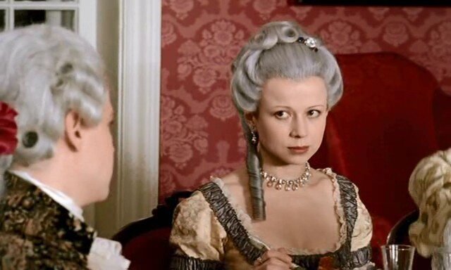 Александра Куликова в сериале «Пером и шпагой»