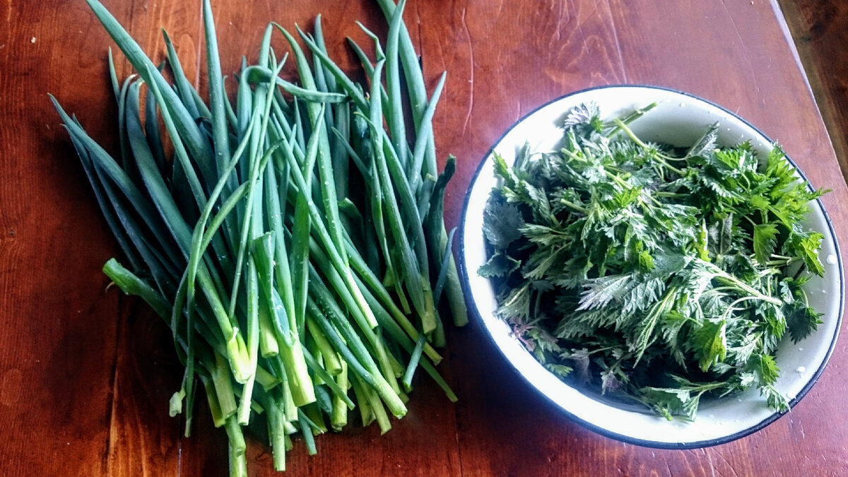 Зелень с нашего огорода.