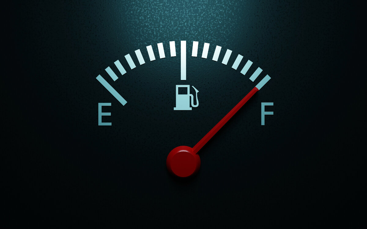 Неправильно показывает. Low fuel. Количество топливо картинка. Fuel surcharge