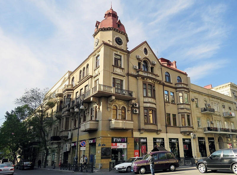 Дом Ландау. Семья проживала на третьем этаже