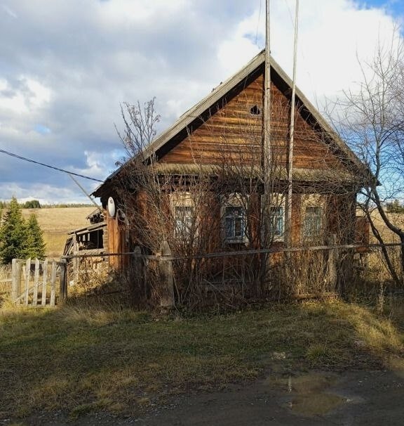 Дом построенный переселенцами- лесозаготовителями в 20-30е годы.  