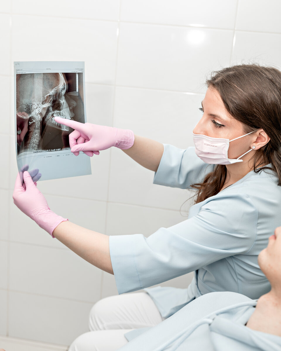 Фото FlexiLigner. На фото врач-ортодонт Анна Мисоян https://www.instagram.com/dr_annamis