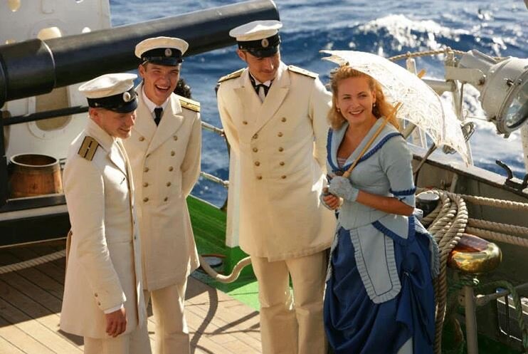 Кадр из фильма "Пассажирка" (2008). Анна Горшкова в роли Веры Сергеевна Кларк, молодой вдовы, пассажирки