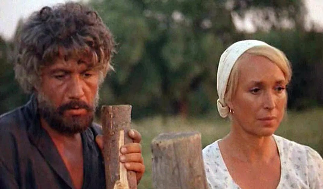 Многие телезрители "поженили" исполнителей главных ролей. У Клары Лучко часто спрашивали, мол, где Будулай?