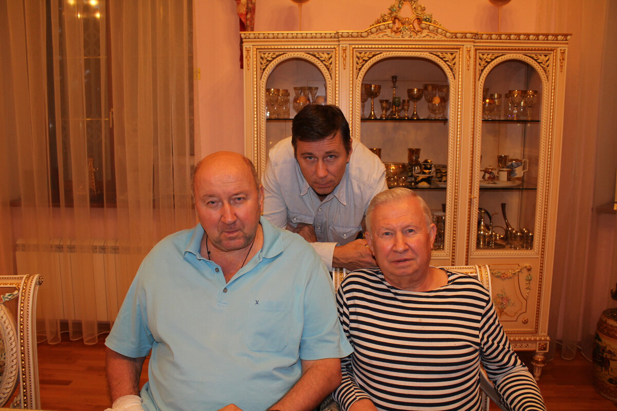 Руководитель СБП РФ А.А Коржаков, Д.Н. Фонарев, заместитель Руководителя СБП РФ Б.К.Ратников (д. Молоково, 2014 год)