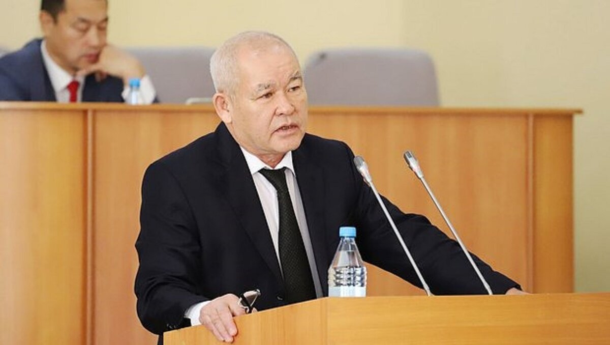     На форуме в Черногорске депутат Госдумы Сергей Сокол представил «Стратегию развития Хакасии до 2035 года». Она объединяет итоги обсуждений среди жителей региона и экспертные оценки, охватывая развитие как экономики, так и социальной сферы.